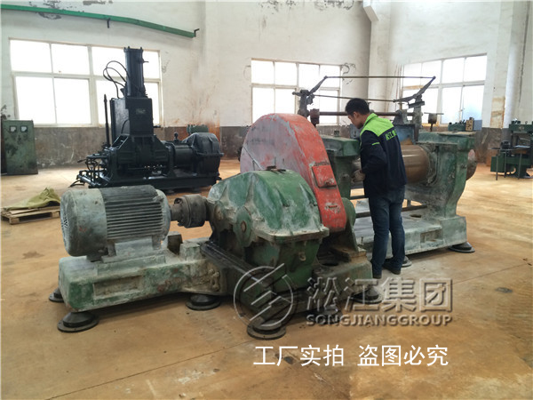 蘇州熱鍍鋅法蘭橡膠接頭，吳中區(qū)法蘭橡膠接頭，市政污水處理法蘭橡膠接頭